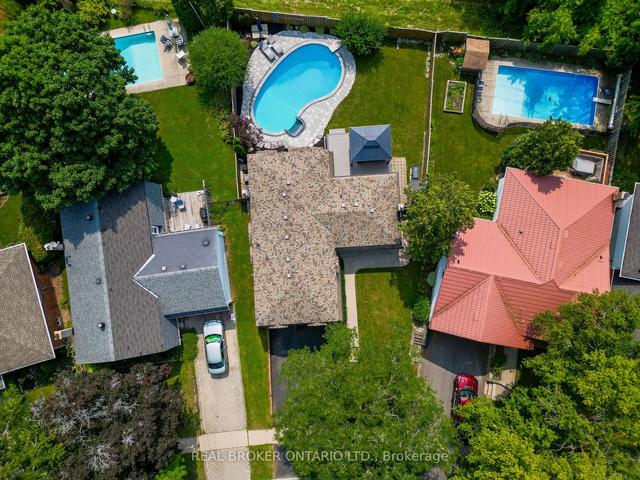 2076 Cavendish Dr, House detached with 3 bedrooms, 3 bathrooms and 6 parking in Burlington ON | Image 26