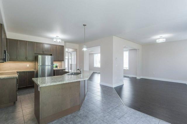 1637 Cahill Dr, House detached with 4 bedrooms, 2 bathrooms and 2 parking in Peterborough ON | Image 4