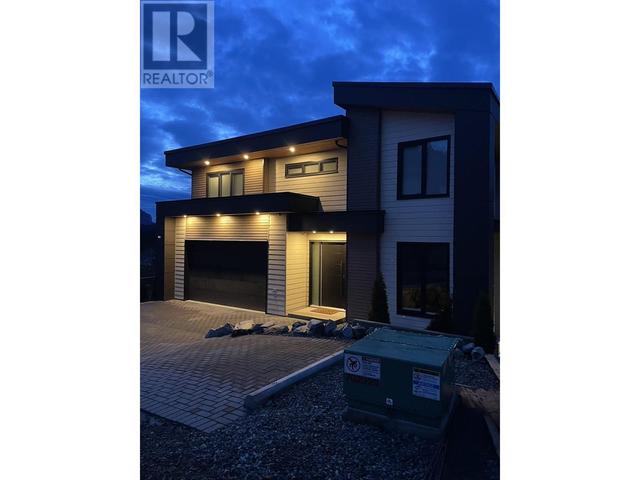 33 - 3385 Mamquam Road, House detached with 5 bedrooms, 6 bathrooms and 5 parking in Squamish BC | Image 1