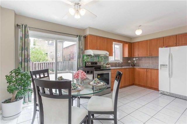 104 Larksmere Crt, House attached with 3 bedrooms, 4 bathrooms and 4 parking in Markham ON | Image 10