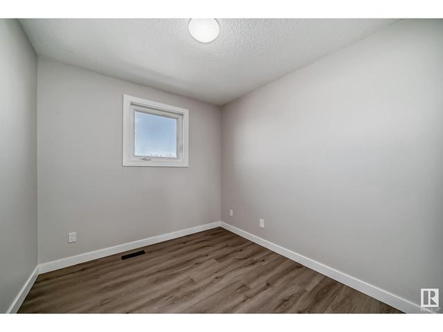 8421 29 Av Nw, House attached with 3 bedrooms, 1 bathrooms and 1 parking in Edmonton AB | Image 24