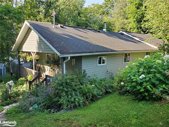 258 Victoria Lane, House detached with 3 bedrooms, 2 bathrooms and 4 parking in Parry Sound, Unorganized, Centre Part ON | Image 10
