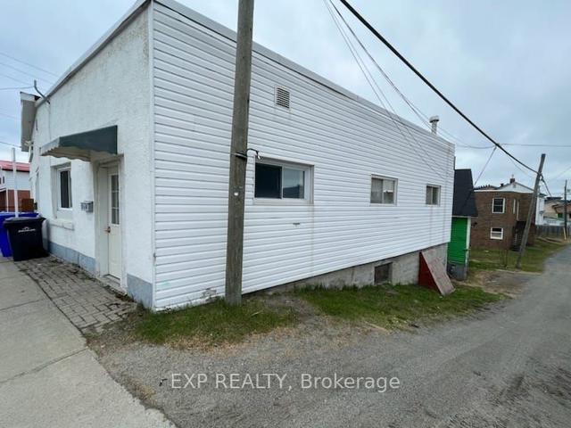 13 Second St W, House other with 4 bedrooms, 2 bathrooms and 0 parking in Kirkland Lake ON | Image 5