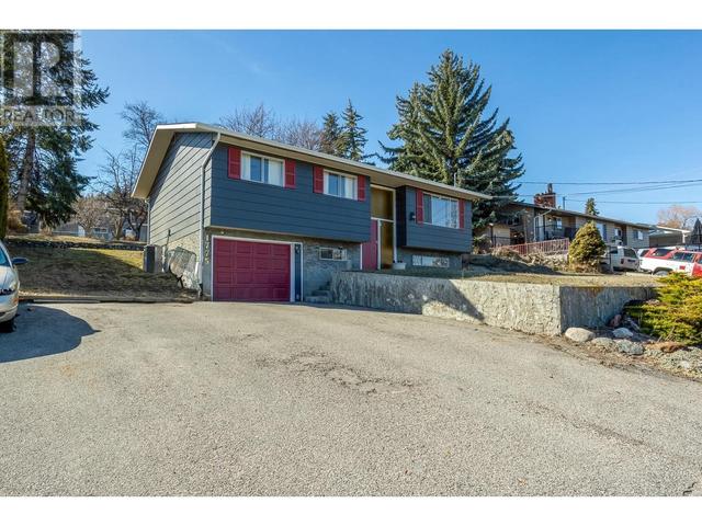 1775 Kloppenburg Road, House detached with 3 bedrooms, 1 bathrooms and 1 parking in Kelowna BC | Image 2