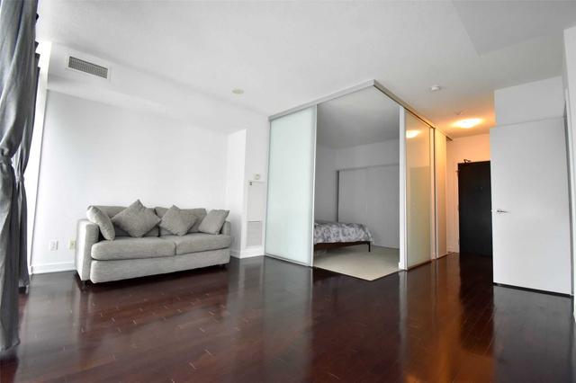 1712 - 33 Charles St E, Condo with 1 bedrooms, 1 bathrooms and 0 parking in Toronto ON | Image 14