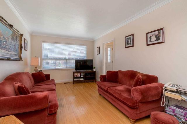 58 Kane Ave, House detached with 2 bedrooms, 2 bathrooms and 3 parking in Toronto ON | Image 27
