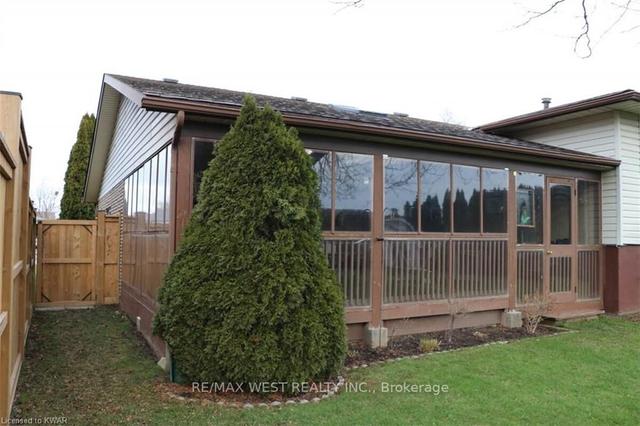 7094 Casey St, House detached with 3 bedrooms, 2 bathrooms and 1 parking in Niagara Falls ON | Image 34