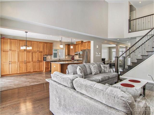 122 Bufflehead Way, House detached with 4 bedrooms, 3 bathrooms and 6 parking in Ottawa ON | Image 5