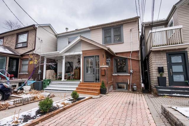227 Eastwood Rd, House semidetached with 2 bedrooms, 2 bathrooms and 1 parking in Toronto ON | Image 12