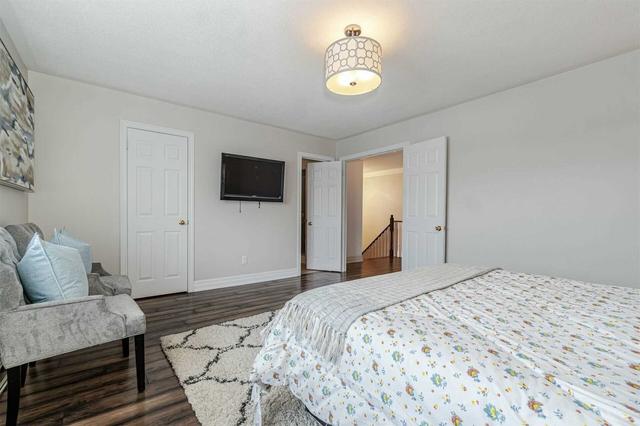 9 Oblate Cres, House detached with 4 bedrooms, 3 bathrooms and 6 parking in Brampton ON | Image 16