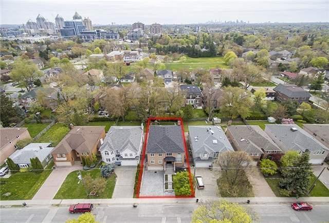 363 Princess Ave, House detached with 5 bedrooms, 7 bathrooms and 4 parking in Toronto ON | Image 2