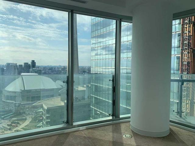 3708 - 14 York St, Condo with 2 bedrooms, 2 bathrooms and 1 parking in Toronto ON | Image 7