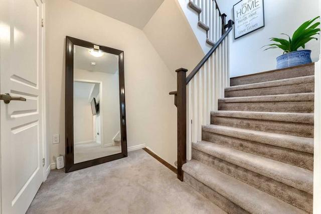 18 - 18 Applewood Lane, Townhouse with 3 bedrooms, 3 bathrooms and 1 parking in Toronto ON | Image 11