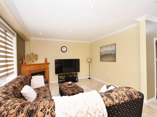 15 Blaketon Crt, House detached with 4 bedrooms, 5 bathrooms and 7 parking in Brampton ON | Image 2
