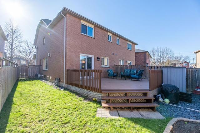 565 Willowick Dr, House semidetached with 3 bedrooms, 4 bathrooms and 3 parking in Newmarket ON | Image 35