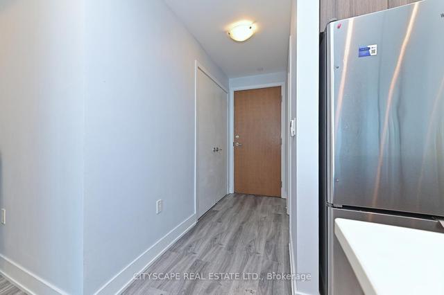 3808 - 20 Shore Breeze Dr, Condo with 1 bedrooms, 1 bathrooms and 1 parking in Toronto ON | Image 3