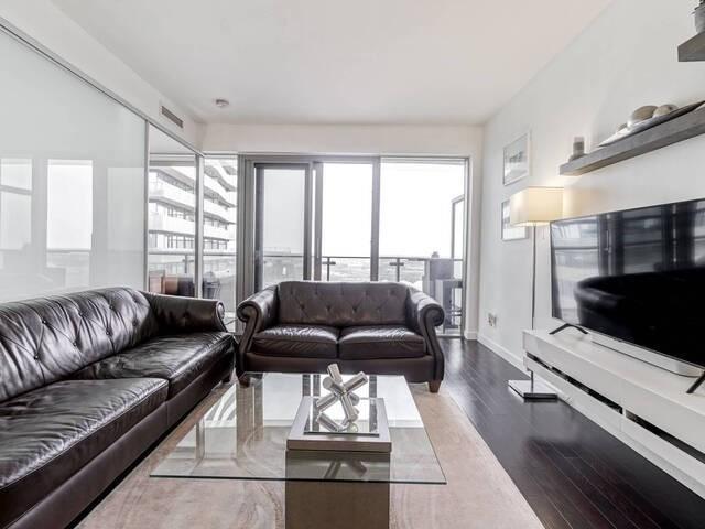 2204 - 70 Distillery Lane, Condo with 1 bedrooms, 1 bathrooms and 1 parking in Toronto ON | Image 1