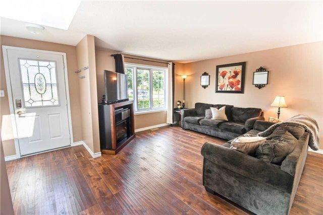 21 Columbia Rd, House detached with 3 bedrooms, 2 bathrooms and 2 parking in Barrie ON | Image 4