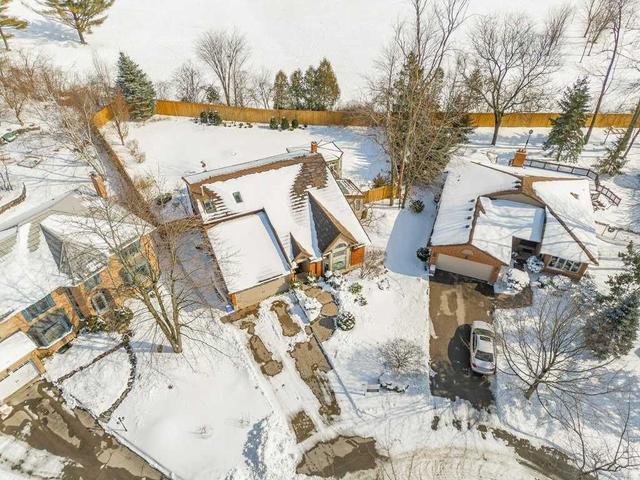 11 Sharon Pl, House detached with 4 bedrooms, 3 bathrooms and 6 parking in Guelph ON | Image 29