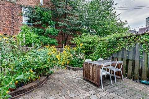 8 Trenton Terr, House attached with 2 bedrooms, 1 bathrooms and null parking in Toronto ON | Image 17