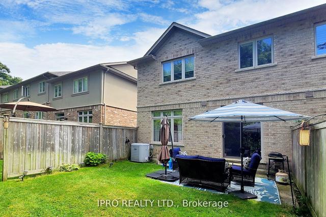 80 Oakhaven Pl, Townhouse with 3 bedrooms, 4 bathrooms and 3 parking in Hamilton ON | Image 31