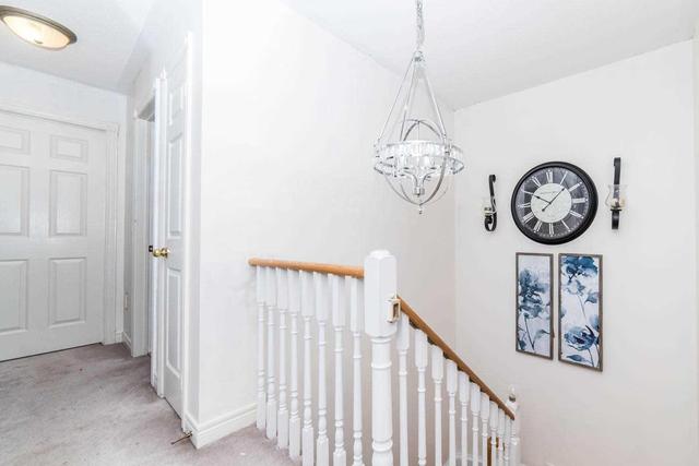 57 Aster Cres, House detached with 4 bedrooms, 3 bathrooms and 3 parking in Whitby ON | Image 10