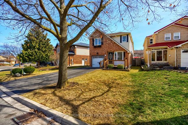 9 Hallen Rd, House detached with 3 bedrooms, 4 bathrooms and 5 parking in Brampton ON | Image 35