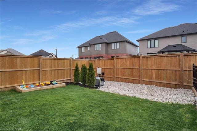 1991 Maddex Way, House detached with 4 bedrooms, 3 bathrooms and 6 parking in London ON | Image 35
