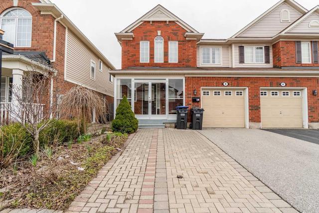 8 Tawnie Cres, House semidetached with 3 bedrooms, 4 bathrooms and 3 parking in Brampton ON | Image 1