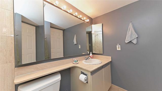 407 - 5 Lisa St, Condo with 2 bedrooms, 2 bathrooms and 1 parking in Brampton ON | Image 14