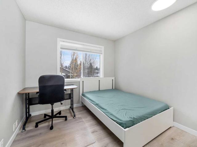 33 Silvergrove Close Nw, Home with 3 bedrooms, 2 bathrooms and 1 parking in Calgary AB | Image 22