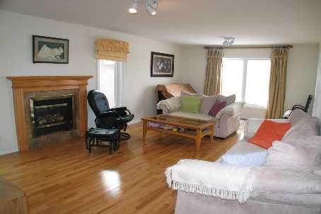 116 Severn Dr, House detached with 4 bedrooms, 3 bathrooms and 4 parking in Guelph ON | Image 2