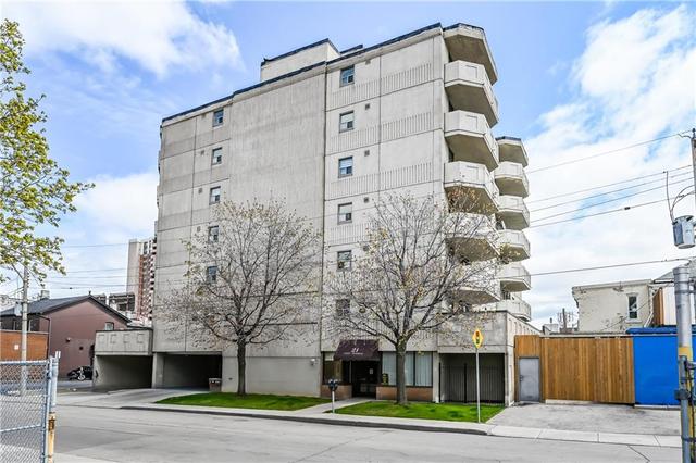 303 - 21 East Avenue S, Condo with 2 bedrooms, 2 bathrooms and 1 parking in Hamilton ON | Image 1