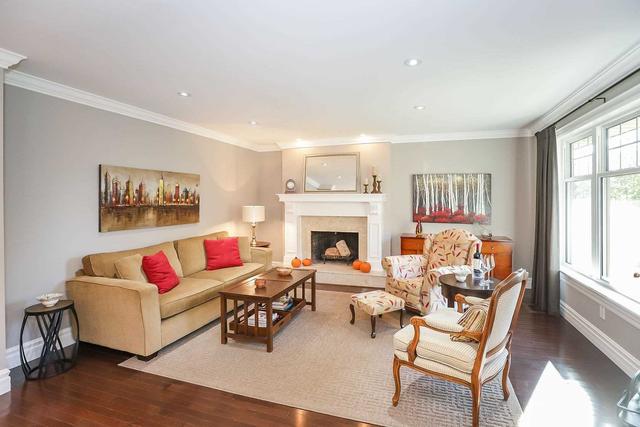 1195 Half Moon Lane, House detached with 3 bedrooms, 2 bathrooms and 5 parking in Oakville ON | Image 4