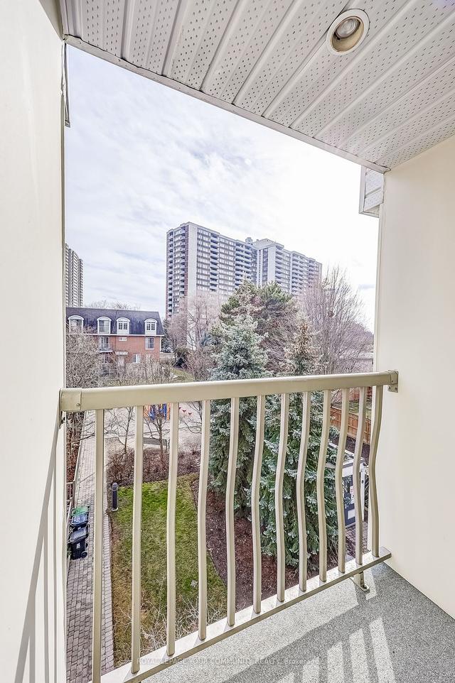 17 - 45 Cedarcroft Blvd, Townhouse with 3 bedrooms, 2 bathrooms and 1 parking in Toronto ON | Image 20