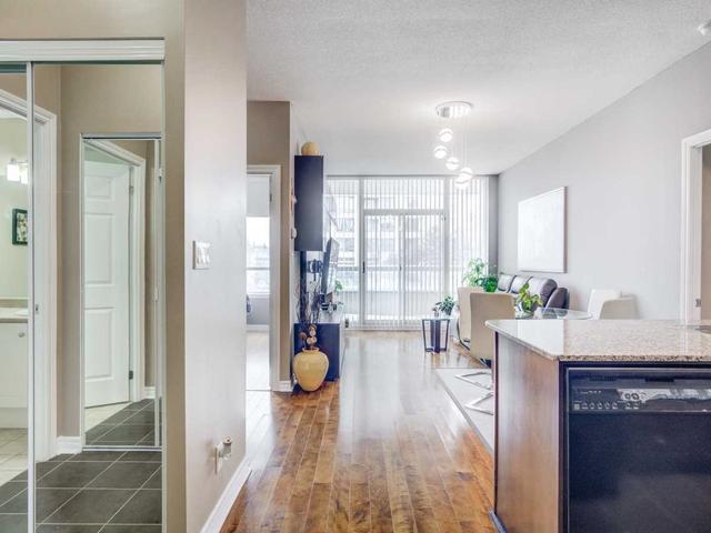 210 - 3504 Hurontario St, Condo with 2 bedrooms, 2 bathrooms and 2 parking in Mississauga ON | Image 12