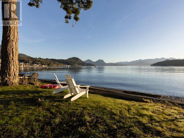 362 Avalon Drive, House detached with 4 bedrooms, 3 bathrooms and 2 parking in Gibsons BC | Image 26