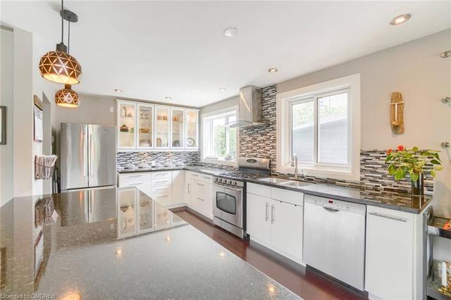 178 Brewer Court, House detached with 4 bedrooms, 2 bathrooms and 4 parking in Burlington ON | Image 7