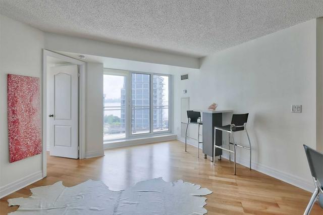 1206 - 2121 Lake Shore Blvd, Condo with 2 bedrooms, 2 bathrooms and 1 parking in Toronto ON | Image 29