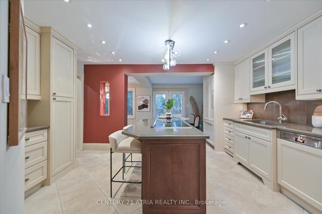 111 Blythwood Rd, House detached with 4 bedrooms, 5 bathrooms and 3 parking in Toronto ON | Image 3