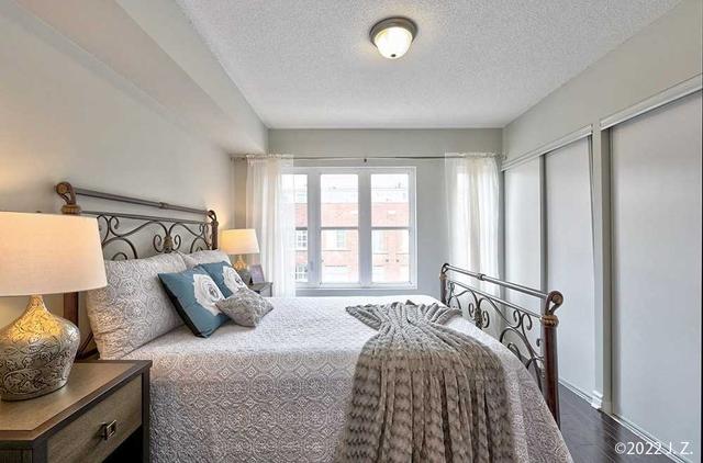 237 - 21 Ruttan St, Townhouse with 3 bedrooms, 2 bathrooms and 1 parking in Toronto ON | Image 5