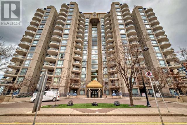 904, - 804 3 Avenue Sw, Condo with 2 bedrooms, 2 bathrooms and 2 parking in Calgary AB | Image 1