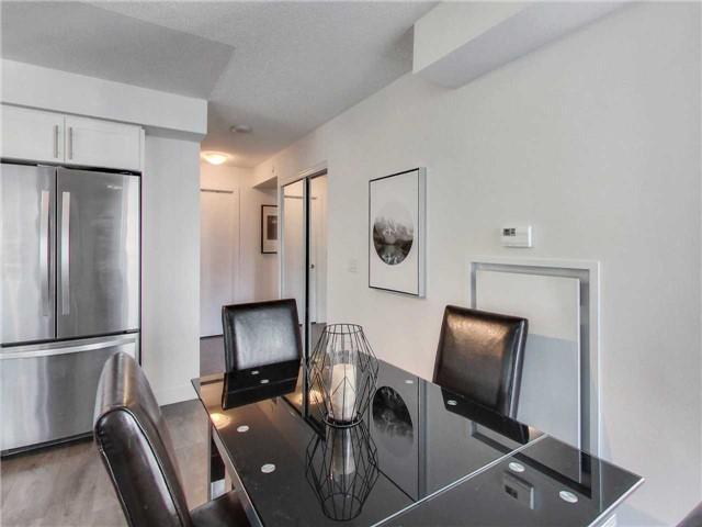1003 - 525 Adelaide St W, Condo with 2 bedrooms, 2 bathrooms and 1 parking in Toronto ON | Image 7