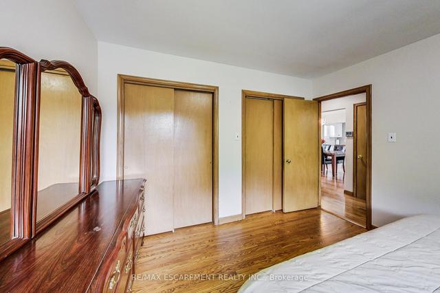 202 West 18th St, House detached with 2 bedrooms, 1 bathrooms and 4 parking in Hamilton ON | Image 8
