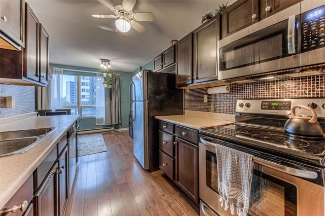 302 - 65 Highland Cres, Condo with 2 bedrooms, 1 bathrooms and 1 parking in Kitchener ON | Image 4