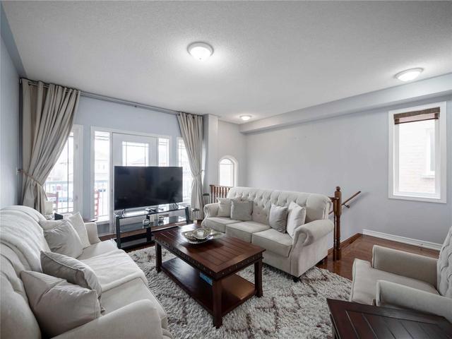 54 Saint Grace Crt, House semidetached with 3 bedrooms, 4 bathrooms and 3 parking in Brampton ON | Image 15