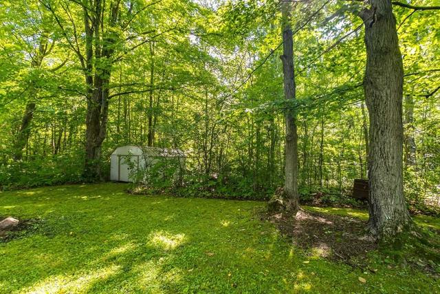 93 Armstrong Crt, House detached with 2 bedrooms, 1 bathrooms and 20 parking in Kawartha Lakes ON | Image 18