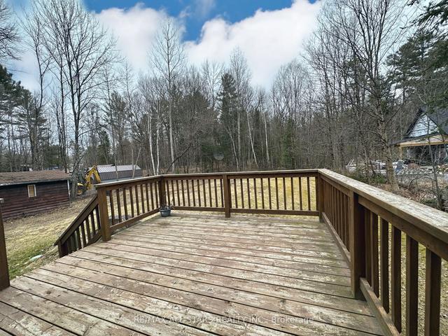 32 Government Dock Rd, House detached with 3 bedrooms, 2 bathrooms and 6 parking in Kawartha Lakes ON | Image 11