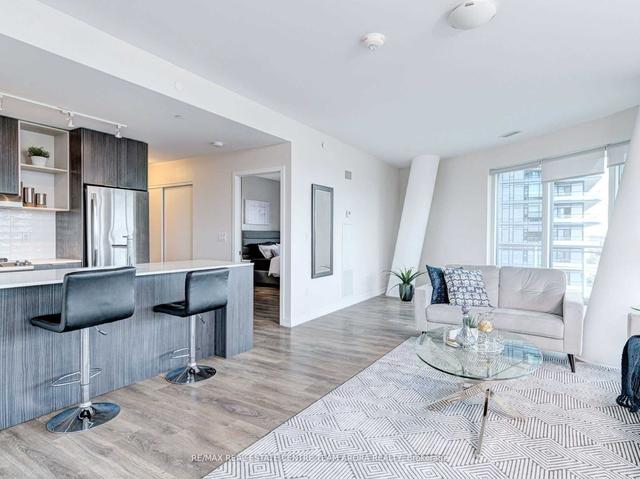 805 - 2520 Eglinton Ave W, Condo with 2 bedrooms, 2 bathrooms and 1 parking in Mississauga ON | Image 2