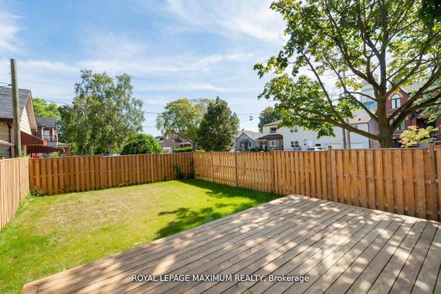 42 Fairfield Ave, House detached with 4 bedrooms, 4 bathrooms and 4 parking in Toronto ON | Image 35